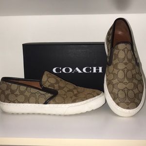 Coach Signature in Khaki/Chestnut